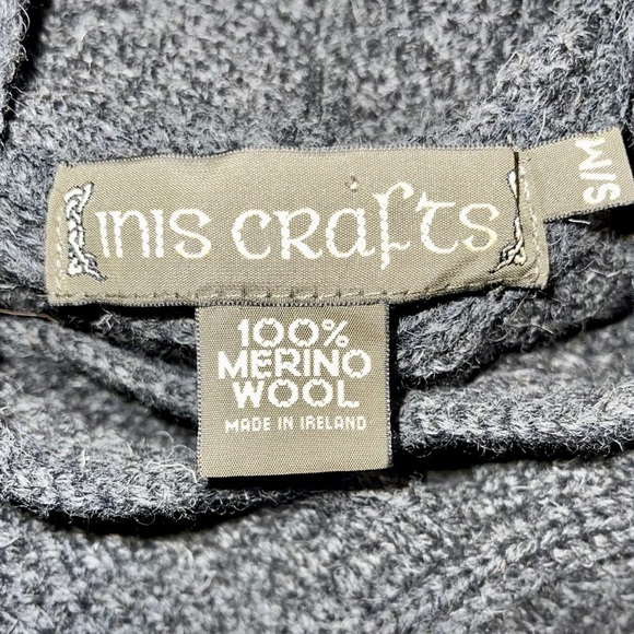Inis Crafts Sweater Cape Poncho Shawl 100% Merino Wool Gray S/M Ireland VGUC - Picture 3 of 6
